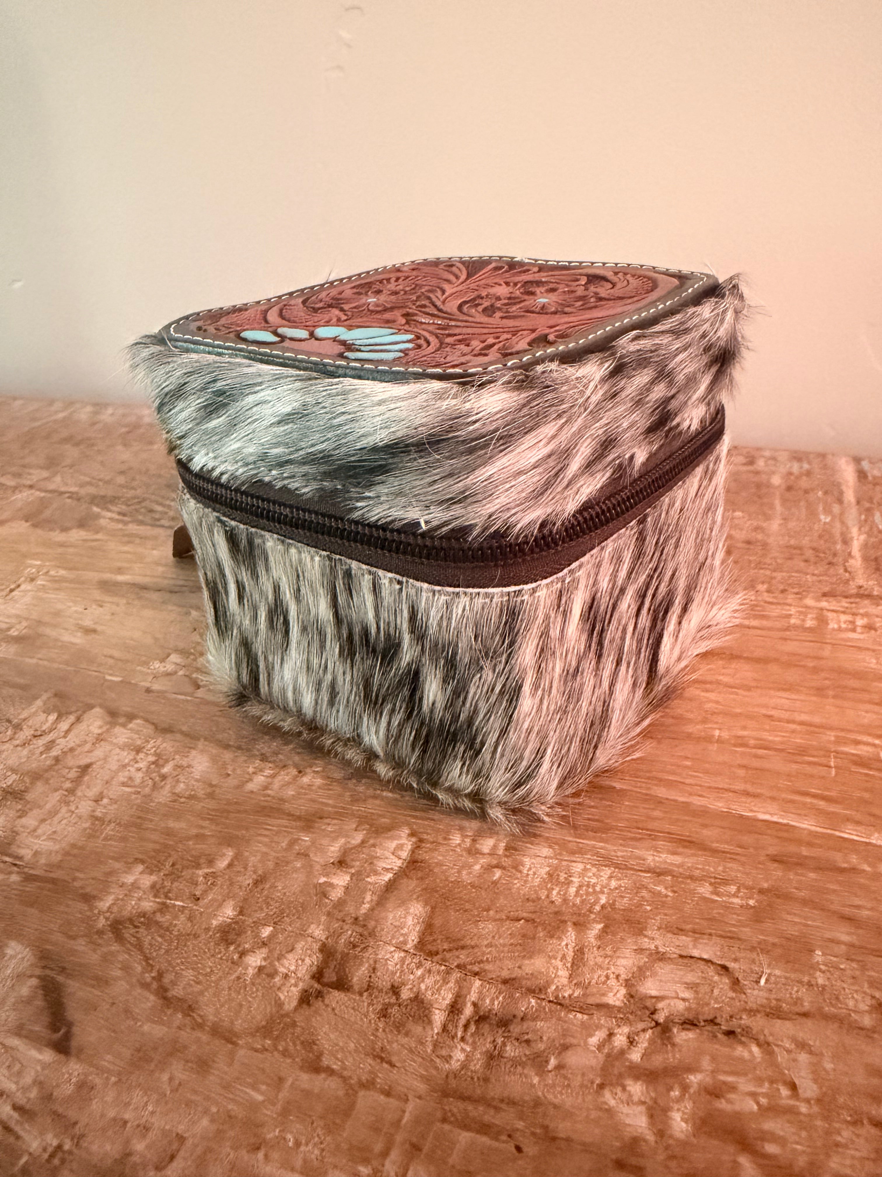 Small Travel Genuine Cowhide and Leather Jewelry Box