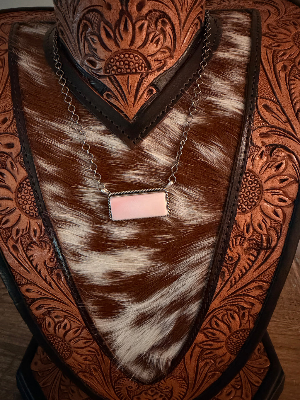 Native made Scott Skeets Pink Conch Bar Necklace